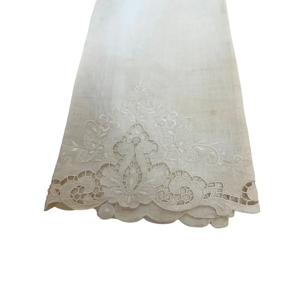 Antique Show Towels Italy Embroidered Eyelet Floral Scalloped Decorative